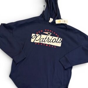 NWT Women’s Medium NFL Patriots Navy Blue Long Sleeve Hooded Shirt